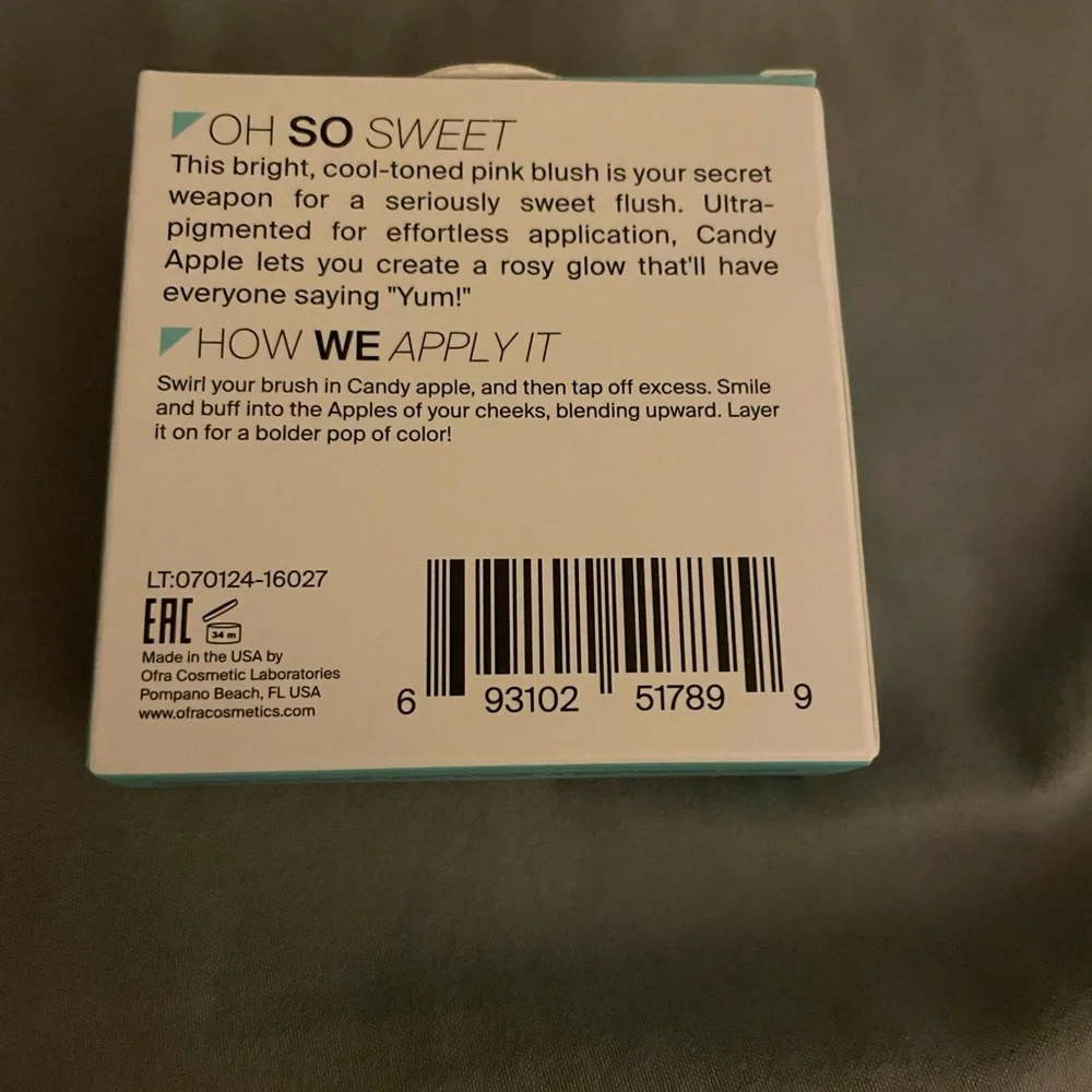 NIB Full size Ofra Candy Apple Pink Blush
